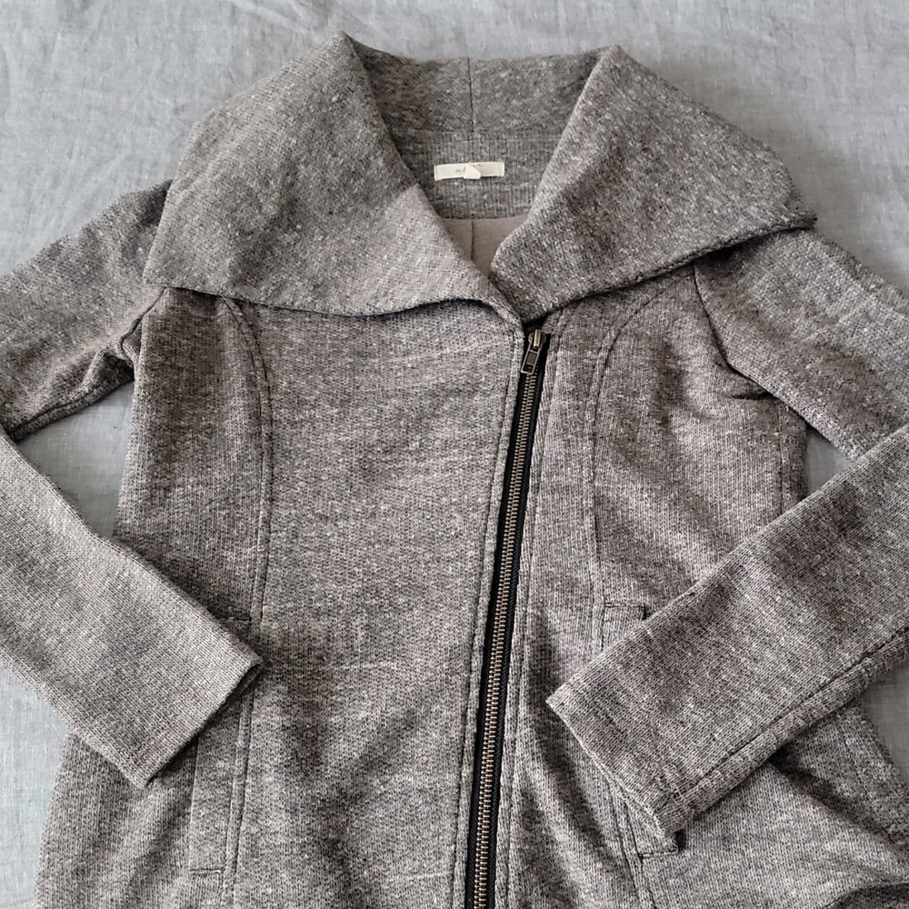 Mystree Skylar Asymmetrical Knit Zip Jacket in Taupe - Picture 9 of 15